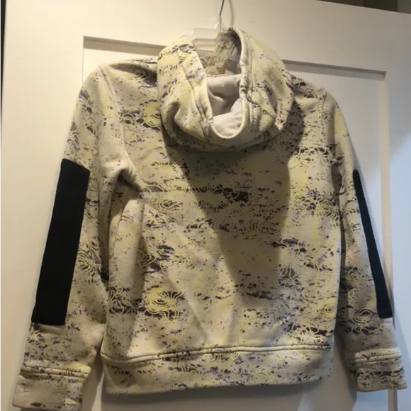 🥳Abercrombie kids hoodie. Size 9/10 - Picture 4 of 5